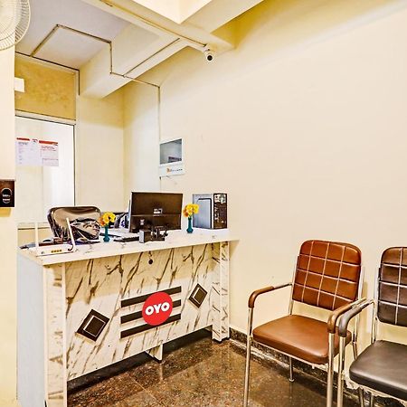 Oyo Happy Stay Hotels Хайдарабад Экстерьер фото